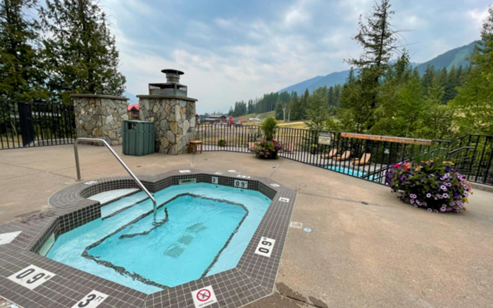 Snow Creek Lodge By Fernie Central Reservations Luaran gambar